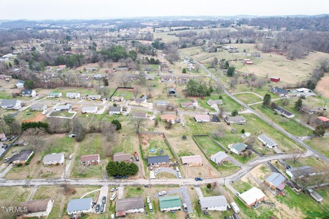 2002 Ivanhoe Road, Morristown, TN 37814