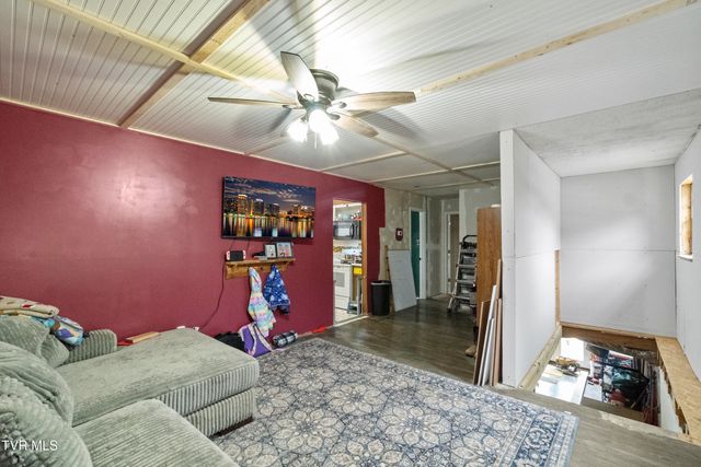 2002 Ivanhoe Road, Morristown, TN 37814