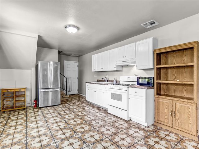 12834 Salisbury, Baldwin Park, CA 91706