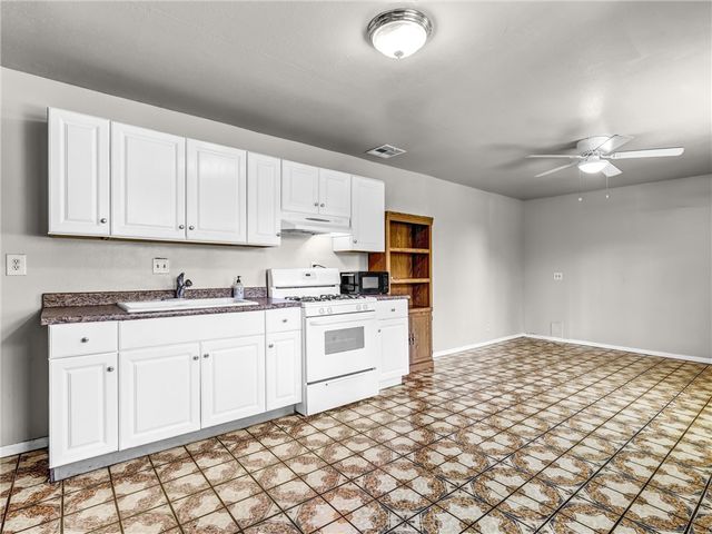12834 Salisbury, Baldwin Park, CA 91706