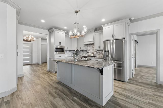 2409 Fallview Drive, Edmond, OK 73034