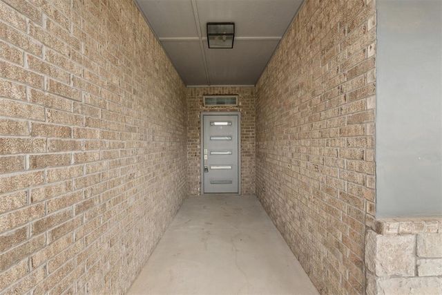 2409 Fallview Drive, Edmond, OK 73034
