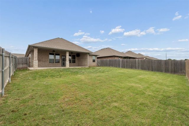 2409 Fallview Drive, Edmond, OK 73034