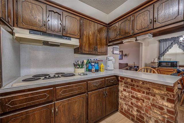 1301 Heather Lane, Moore, OK 73160