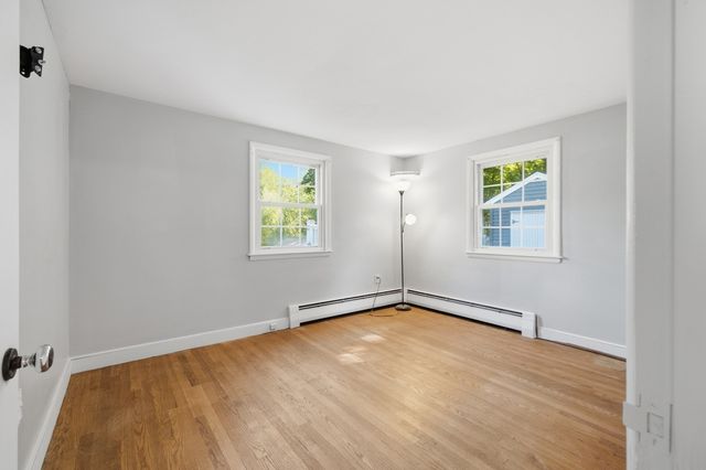 65 Bay State Cir, Abington, MA 02351