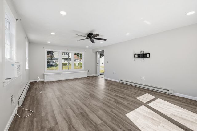 65 Bay State Cir, Abington, MA 02351