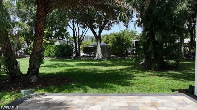 10067 PARKWOOD DR, Fort Myers, FL 33905