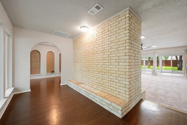 412 Twin Creek Drive, Hurst, TX 76053