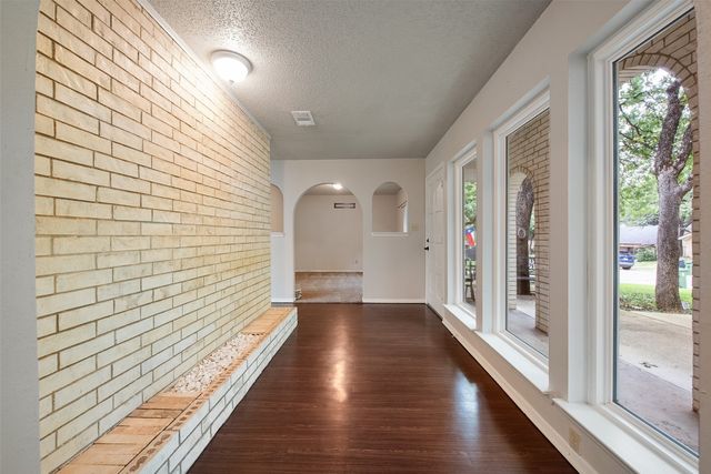 412 Twin Creek Drive, Hurst, TX 76053