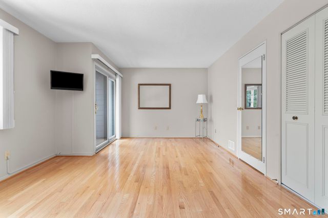 43 Hampton Park 43, Branford, CT 06405