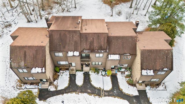 43 Hampton Park 43, Branford, CT 06405