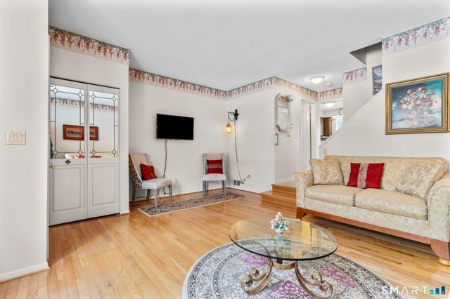 43 Hampton Park 43, Branford, CT 06405