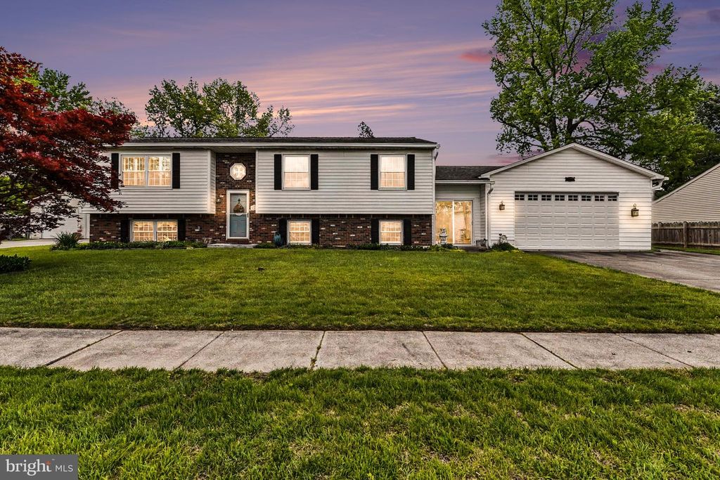 2513 MAPLE RD, Baltimore, MD 21219