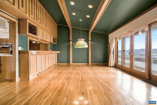 31 GOOD VIEW DR, Raphine, VA 22472