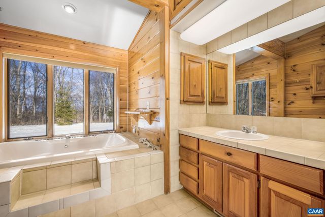 31 GOOD VIEW DR, Raphine, VA 22472