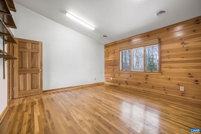 31 GOOD VIEW DR, Raphine, VA 22472