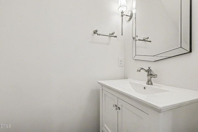 723 Swan Neck Lane, Raleigh, NC 27615