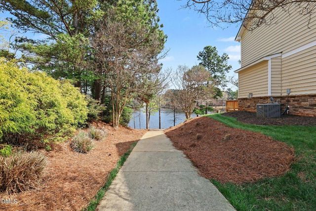 723 Swan Neck Lane, Raleigh, NC 27615