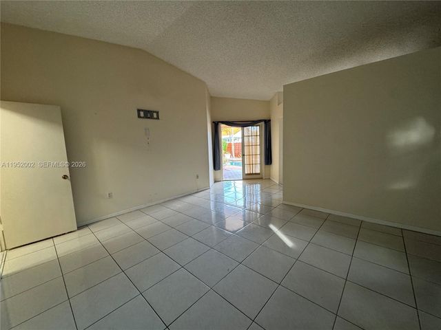 14241 SW 36th St, Miami, FL 33175