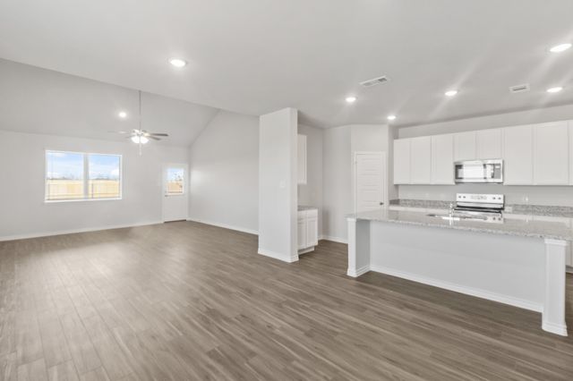 1128 Runway Road, Fort Worth, TX 76131