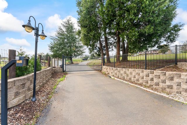 3840 Charbray Ct, Shingle Springs, CA 95682