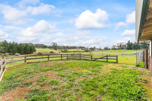 3840 Charbray Ct, Shingle Springs, CA 95682