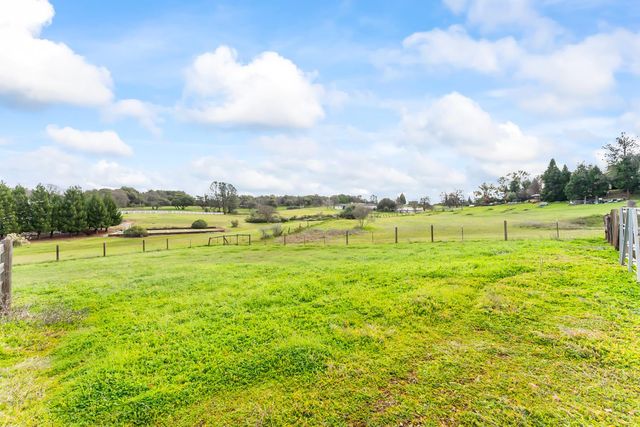 3840 Charbray Ct, Shingle Springs, CA 95682