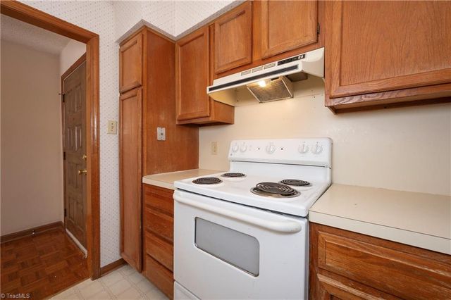 2301 Flagstone Court D, Winston-salem, NC 27103