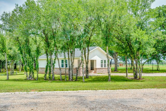 1340 Lacy Drive, Lipan, TX 76462