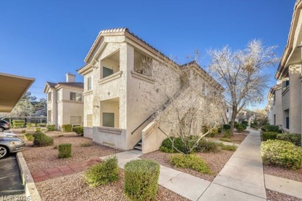 2116 Calville Street 102, Las Vegas, NV 89128