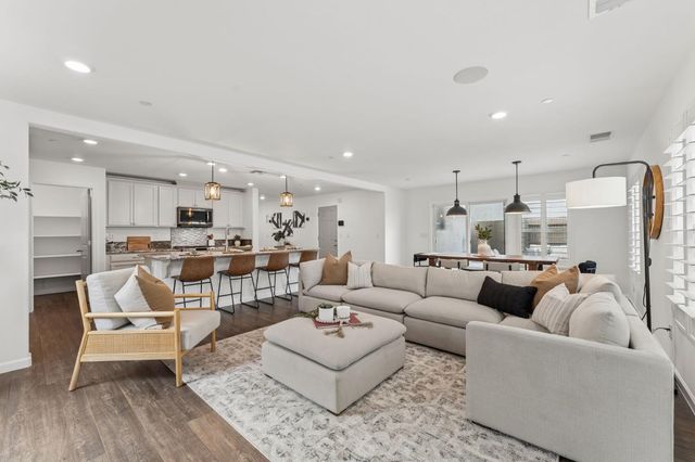 15 Bristle Bark Pl, Sacramento, CA 95835