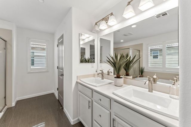 15 Bristle Bark Pl, Sacramento, CA 95835