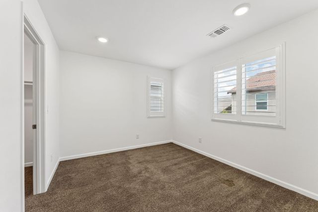 15 Bristle Bark Pl, Sacramento, CA 95835