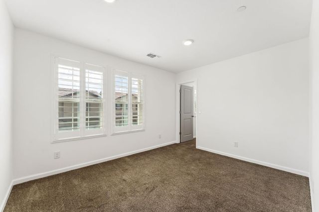 15 Bristle Bark Pl, Sacramento, CA 95835