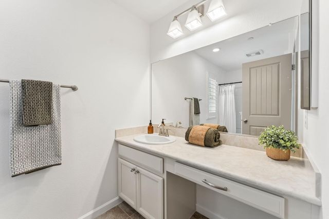 15 Bristle Bark Pl, Sacramento, CA 95835