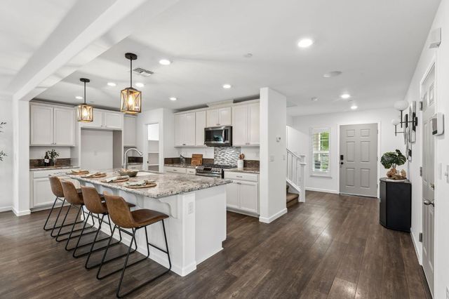 15 Bristle Bark Pl, Sacramento, CA 95835