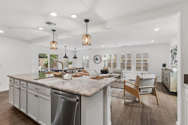 15 Bristle Bark Pl, Sacramento, CA 95835