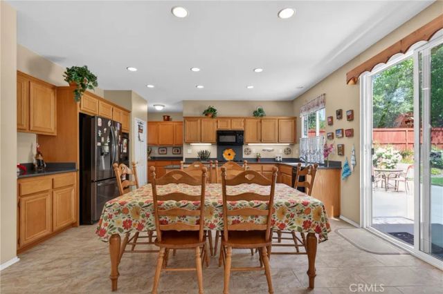 21012 Oakriver, Newhall, CA 91321