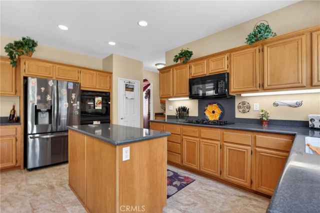 21012 Oakriver, Newhall, CA 91321