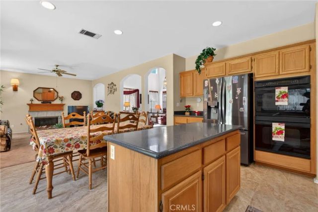 21012 Oakriver, Newhall, CA 91321