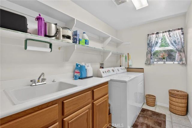 21012 Oakriver, Newhall, CA 91321