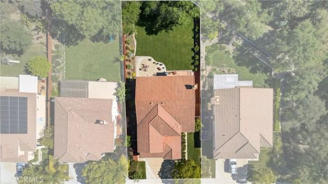 21012 Oakriver, Newhall, CA 91321