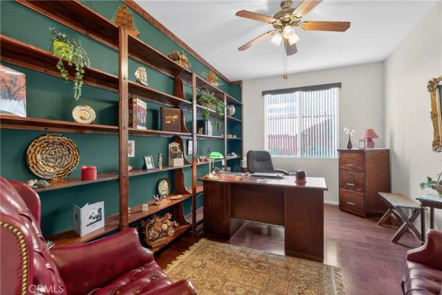 21012 Oakriver, Newhall, CA 91321