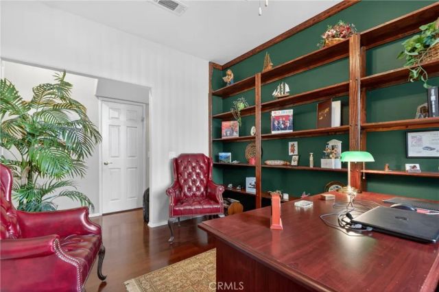 21012 Oakriver, Newhall, CA 91321