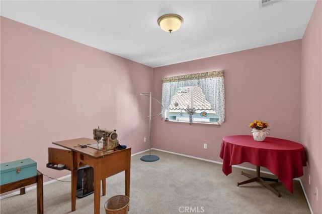 21012 Oakriver, Newhall, CA 91321