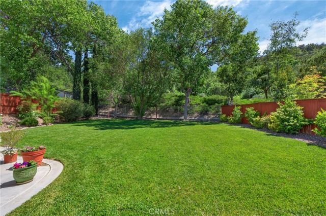 21012 Oakriver, Newhall, CA 91321