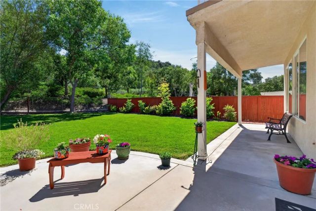 21012 Oakriver, Newhall, CA 91321