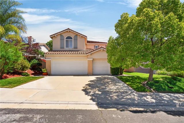 21012 Oakriver, Newhall, CA 91321