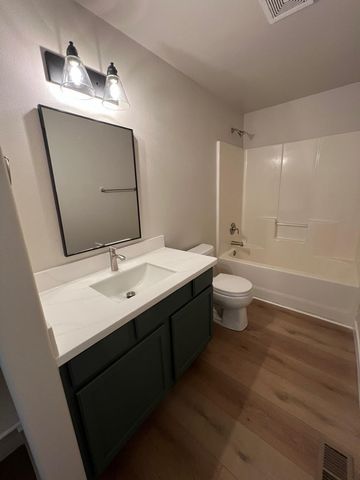 537 SE Ponderosa Drive, Madras, OR 97741