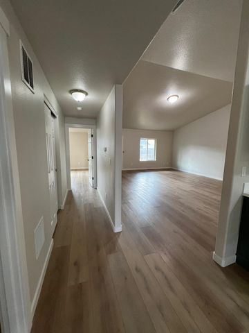 537 SE Ponderosa Drive, Madras, OR 97741